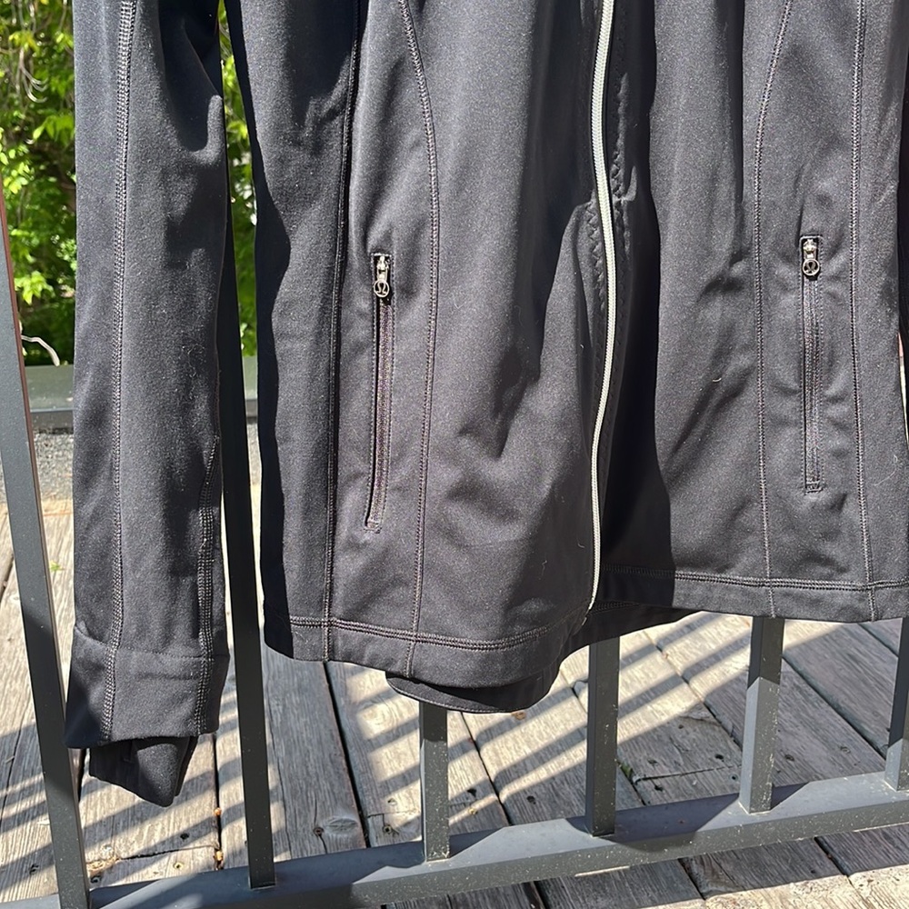 Lululemon Stay on Course Run Jacket - Picture 5 of 8
